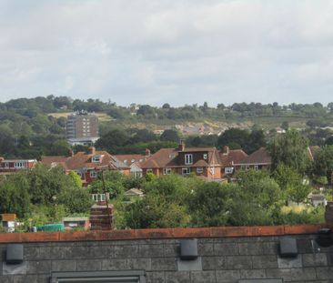 4 bed Terraced - To Let - Photo 1