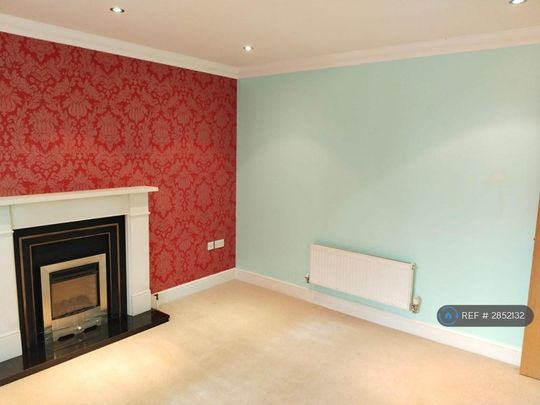 4 bedroom detached house to rent - Photo 1