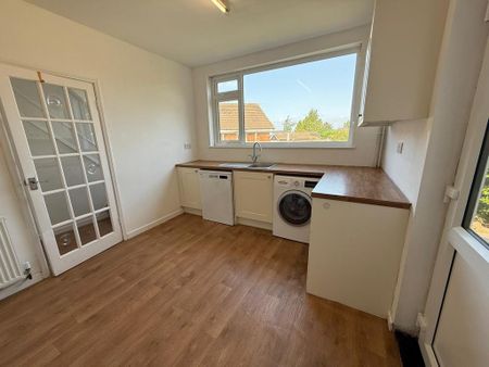 3 bedroom detached house to rent - Photo 4