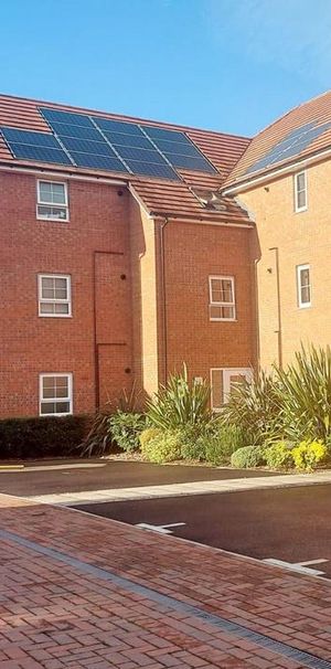 2 bedroom flat to rent - Photo 1