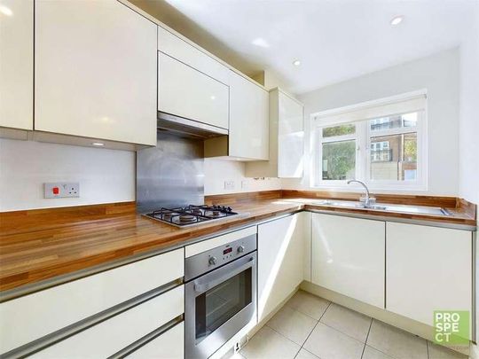 Kenley Place, Farnborough, Hampshire, GU14 - Photo 1