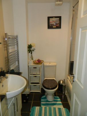 2 bedroom terraced house to rent - Photo 1