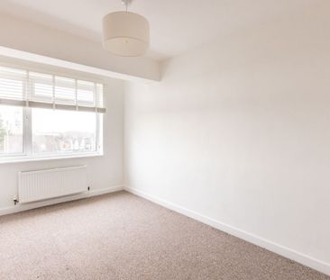Victoria Street, Rugby - Photo 1