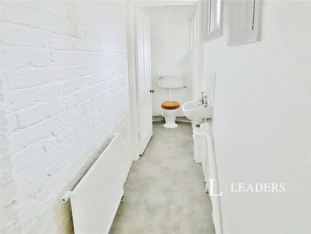 2 bedroom cottage to rent Matlock Road, Eastbourne, BN20 - Photo 5