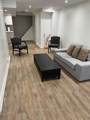 For Lease - 24 Captain Hall Court, Toronto, Ontario - Photo 4