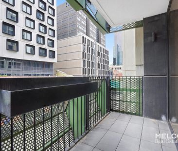 ARCHITECTURAL ICON - UNFURNISHED TWO BEDROOMS - Photo 1