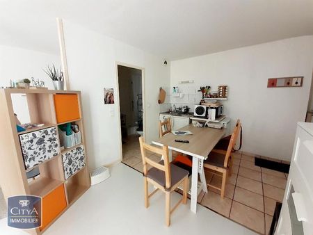 Location Appartement 1 pièce 27m² CLERMONT FERRAND 63000 - Photo 2