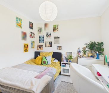 Staplefield Drive, Brighton - Photo 4