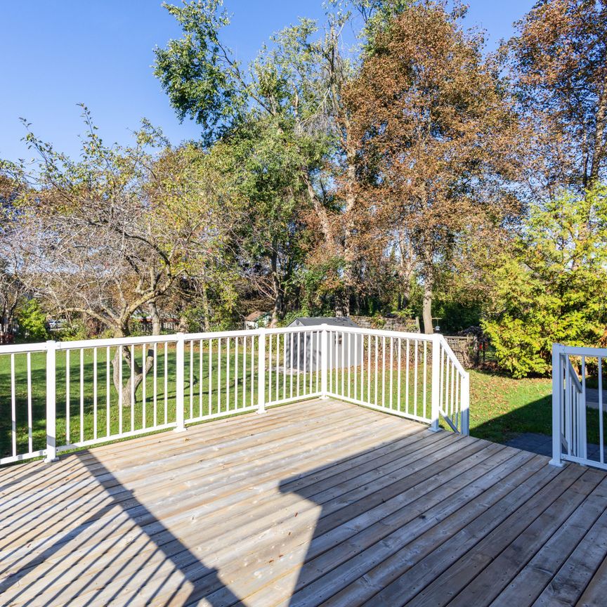 For Lease - 210 Cox Mill Road, Barrie, Ontario - Photo 1