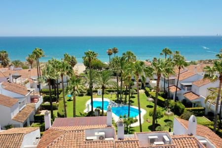 Bahía de Marbella, Málaga - Photo 2
