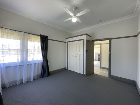 RENOVATED THREE BEDROOM HOME ! - Photo 5