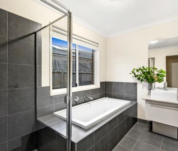 Family Home in Great Location - Photo 4