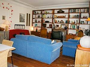 Logement à Paris, Location meublée - Photo 2