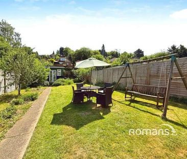 Chairborough Road, High Wycombe, Buckinghamshire, HP12 - Photo 3