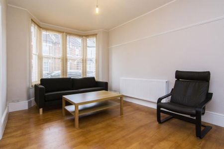 3 bedroom terraced house to rent - Photo 5
