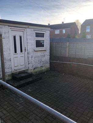 3 bedroom terraced house to rent - Photo 1