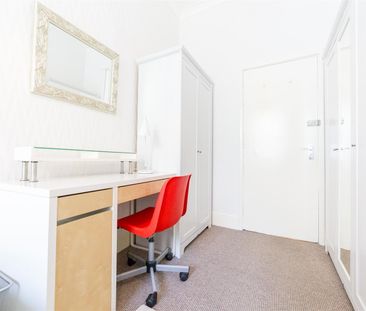 4 bed maisonette to rent in Chester Crescent, Sandyford, NE2 - Photo 3