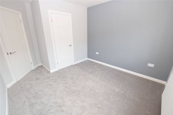3 Bed Semi-Detached House, Stonecliffe Drive, LS12 - Photo 1