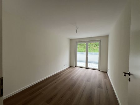 Erstbezug: Helle 3,5 Zimmer Wohnung in ruhiger Lage - Photo 3
