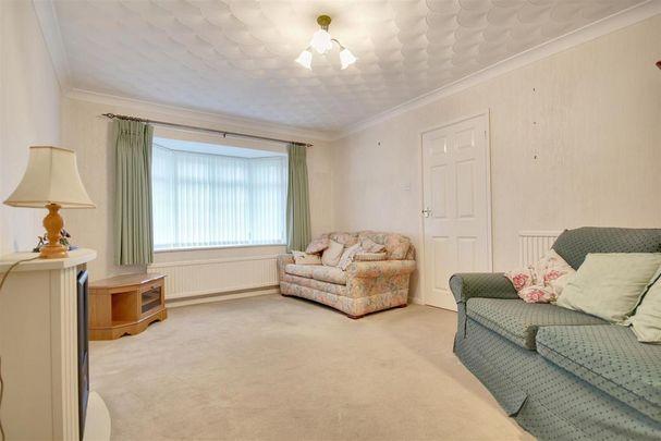 2 bedroom bungalow to rent - Photo 1