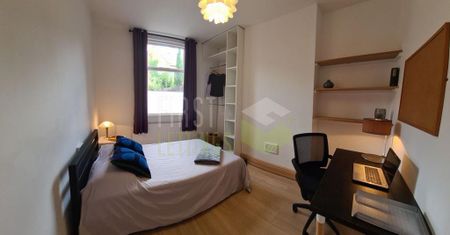 4 bedroom terraced house to rent - Photo 4