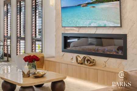Luxurious Family Living Opposite Parklands – Resort-Style Entertainer - Photo 3