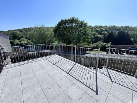 2 bedroom end of terrace house to rent - Photo 2