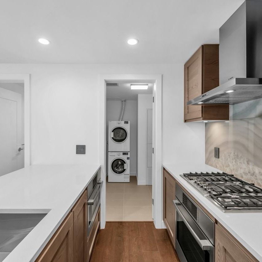 5629 Birney Avenue condo — Vancouver, BC (2-Bedroom) - 2 Bedroom - Photo 1