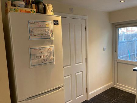 Studio to rent - Photo 5