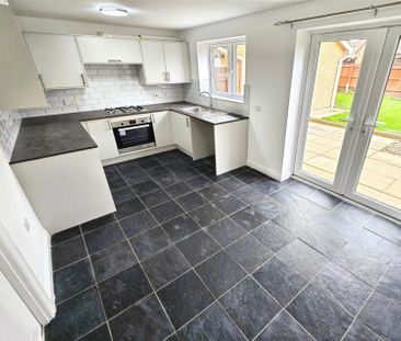 3 Bedroom House to Rent in Aintree Drive, Rushden, NN10 - Photo 6