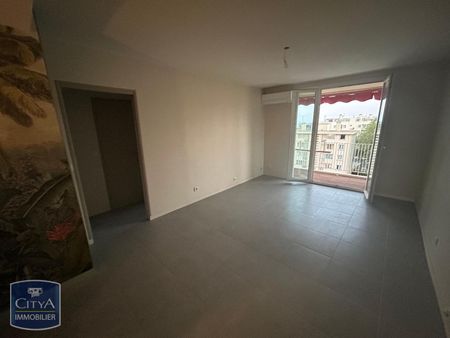 Location Appartement 3 pièces 55m² NICE 06200 - Photo 2