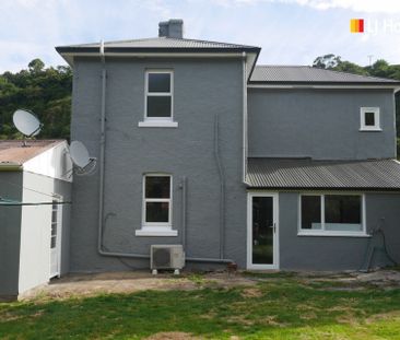 Substantial Family Home - Photo 2