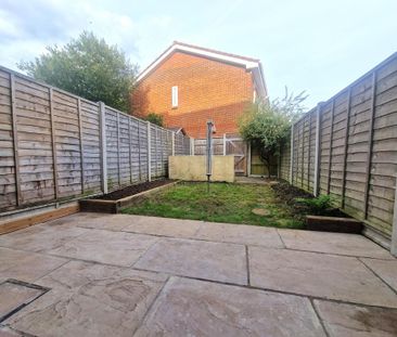 2 bedroom terraced house to rent - Photo 2