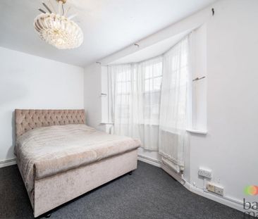 Risley Avenue - Photo 1