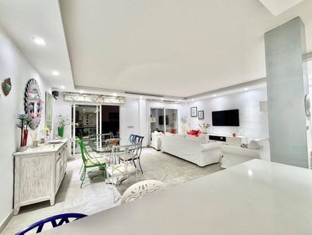 3 room luxury House for rent in Marbella, Andalusia - Photo 4