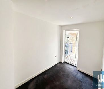 Wood Lane, Newsome, Huddersfield, HD4 - Photo 1