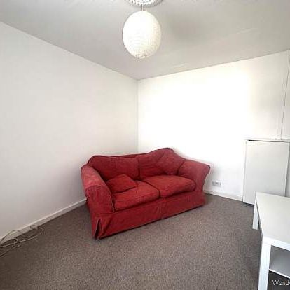 2 bedroom property to rent in Canterbury - Photo 1