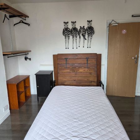 1 bedroom detached to rent Garland Road, Poole, BH15 - Photo 4