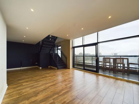 3 bedroom flat to rent - Photo 3