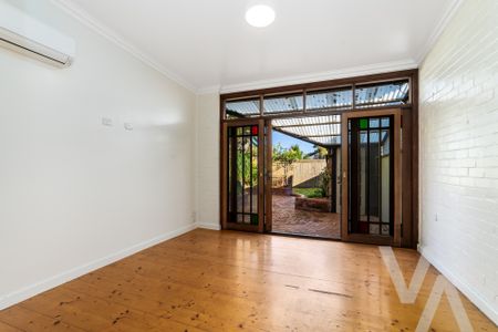 111 Denison Street, Hamilton - Photo 3