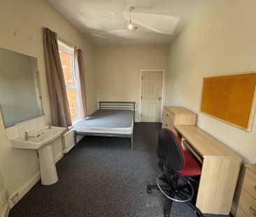 Kitchener Street, Huntington Road - P1098 - Photo 5