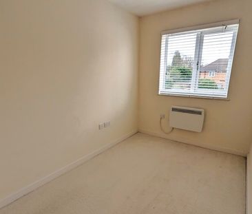 Holmfield Place, New Haw - 2 bedrooms Property for lettings - Seymours - Photo 2