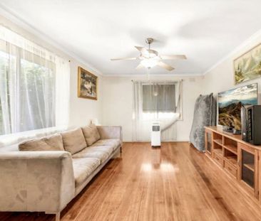 Ideal Family Home!! - Photo 3