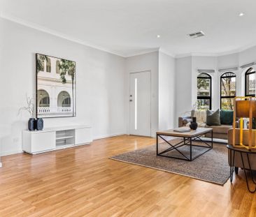 Modern Living at It's Finest - Photo 3