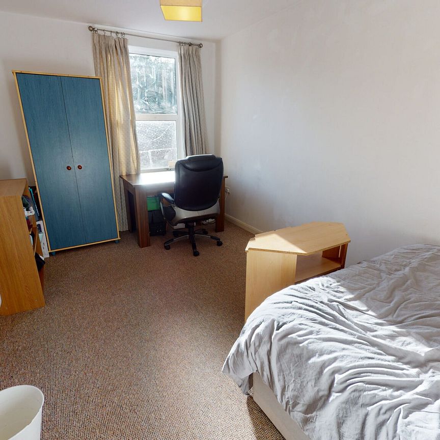 Flat 4 9 Heeley Road Selly Oak - Photo 1