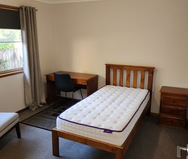 Bomaderry - Photo 3