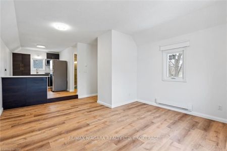 For Lease - 3717 Hibbard Street Unit# 2, Fort Erie, Ontario - Photo 3