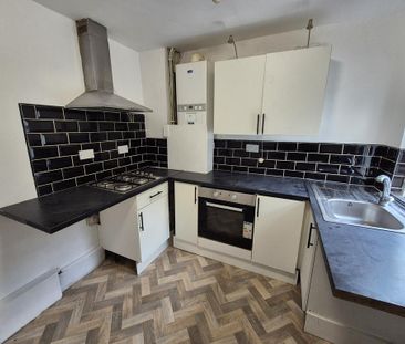 2 bedroom terraced house to rent - Photo 3