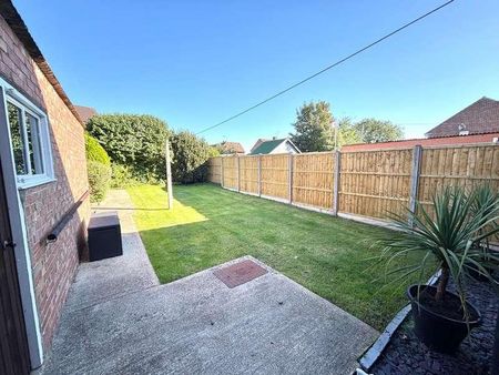 Stroudwood Road, Havant, PO9 - Photo 3