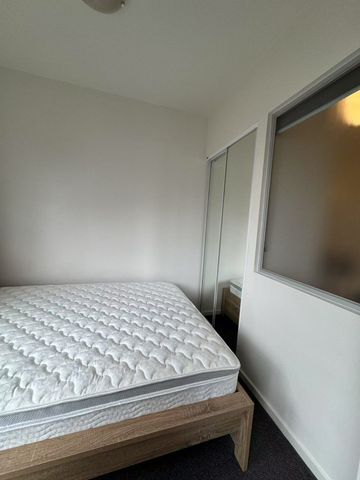 Arrow on Swanston - Photo 2